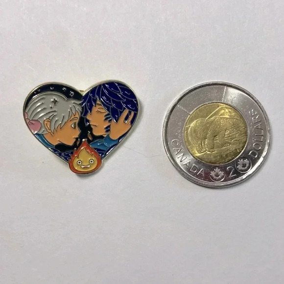 Studio Ghibli - Howl’s Moving Castle  - Sophie & Howl Heart Pin ❤️‍🩹🏰 - Picture 3 of 5